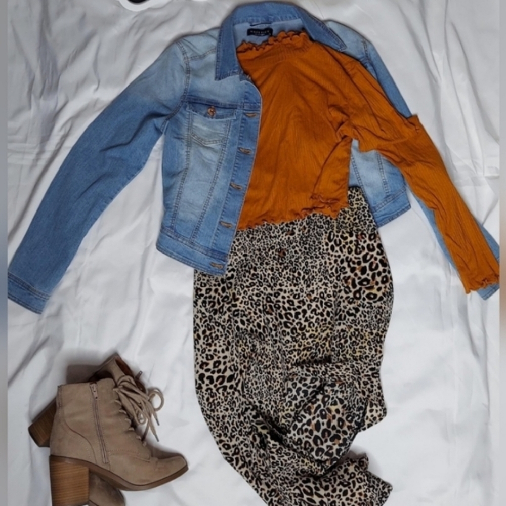 Crop top - Picture 2 of 2